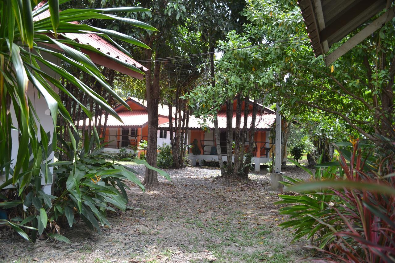 Baan Chid Talay Hotel Koh Chang Exterior photo