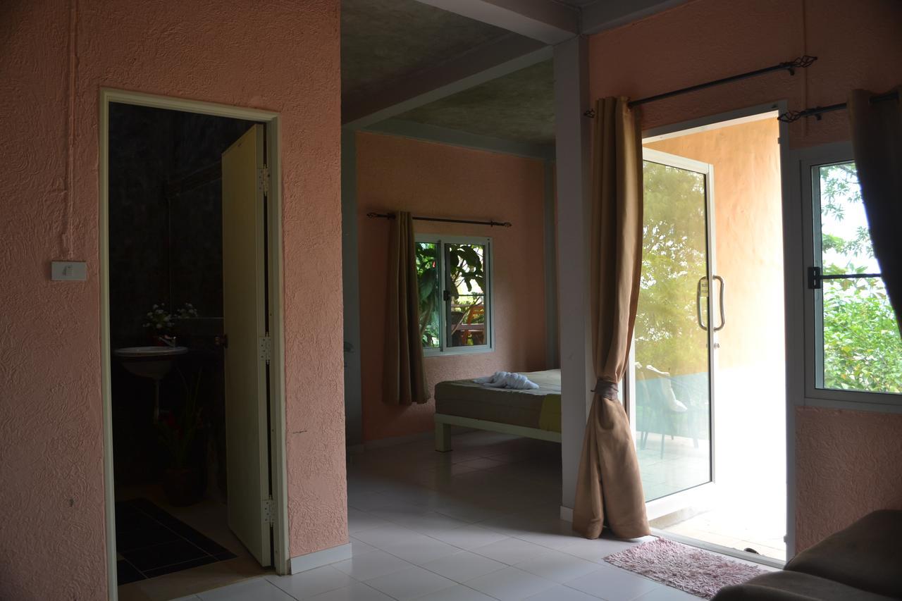 Baan Chid Talay Hotel Koh Chang Exterior photo