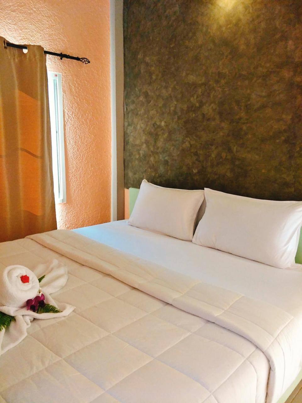 Baan Chid Talay Hotel Koh Chang Exterior photo